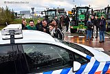14-12-2020 Breda - Politie in gesprek met boze boeren die uren lang het distributiecentrum van JUMBO blokkeerde. - Fotokrant
