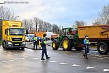 14-12-2020 Breda - Na uren het distributiecentrum van JUMBO te hebben geblokkeerd. Vertrokken de boze boeren na een gesprek met de politie. - Fotokrant