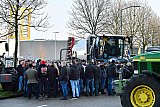 18-12-2019 Breda - Boze boeren hebben de hoofdingang van het distributiecentrum van JUMBO met een giertank geblokkeerd. - Fotokrant