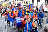 25-02-2020 Breda-  Brakken vormde een steelband door op van allerlei vaten en blikken te trommelen.Vanwege de storm trok de Brakkensliert 2 dagen later door het centrum. - Fotokrant