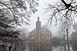 13-01-2022 Breda - Kasteel Bouvinge is gehuld in mist. - Fotokrant