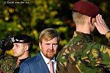 29-10-2019 Breda -  Koning Willem Alexander bezocht vandaag de stad in het kader van 75 jaar bevrijding.Bij aankomst sprongen zowel Poolse als Nederlandse militairen in de houding. - Fotokrant