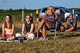 12-08-2026 Breda- Met speciale Eclipsbrilletjes op gingen mensen naar de zonsverduistering kijken in de polder. - Fotokrant