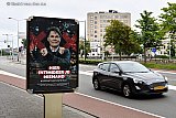 23-06-2022 Breda - In de stad hangen posters met daarop een foto van burgemeester Paul Depla en de tekst: Hier intimideer je niemand.  - Fotokrant