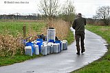 16-03-2024 Breda - In natuurgebied De Vierde Bergboezem is op 2 plekken drugsafval gedumpt. De rekening van de honderden liters chemie opruimen is voor Staatsbosbeheer want op hun grond liggen de chemicalien. Buurtbewoners pleitte eerder al voor afsluiting van het natuurgebied. - Fotokrant
