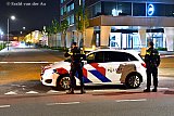 30-05-2021 Breda- Opnieuw is midden in de nacht bij een bedrijf een explosief aangetroffen. De politie trok kogelwerende vesten aan en zette het industrieterrein aan alle kanten dicht. - Fotokrant
