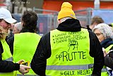 09-02-2019 Breda - Op hun rug hadden de Gele Hesjes demonstranten hun eisen staan. - Fotokrant