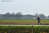 30-12-2020 Breda - Het is grauw buiten. Veel mensen zitten vanwege de harde lockdown binnen slechts een enkeling zoekt het buitengebied op om een wandelingetje te maken. - Fotokrant
