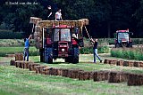 07-09-2020 Breda - In de Vierde Bergboezem is door de boeren het hooi binnengehaald. - Fotokrant