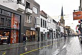 15-12-2020 Breda - De regen en de dichte winkels gaven de binnestad een trieste aanblik. - Fotokrant
