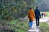 03-11-2023 Breda - Het is volop herfst en er valt veel regen. Als het even droog is gaan mensen naar buiten om te wandelen in de natuur. Deze is in tegenstelling tot wat men in de herfst zou verwachten nog heel groen. - Fotokrant