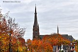 14-11-2019 Ulvenhout - Het is volop herfst in het kerkdorp. Overal zijn de prachtige herfstkleuren te zien. - Fotokrant