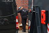 13-05-2026 Breda - Uit het binnengevallen pand werden diverse spullen gehaald.  Waar LFO onderzoek naar gaat doen. - Fotokrant