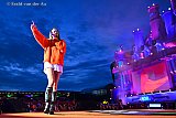 27-04-2026 Breda - Roxy Dekker maakte er tijdens haar avond optreden weer een feestje van. De ster liet het publiek weten dat dit haar favoriete optreden van de dag was. - Fotokrant
