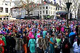 25-01-2026 Breda - Topdrukte op de Grote Markt  bij het pre carnaval event Klunen. - Fotokrant