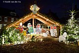 22-12-2023 Bavel - Buurtbewoners van een wijkje in het kerkdorp hebben deze prachtige kerststal gemaakt. - Fotokrant