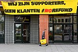 25-04-2020 Breda -  Vanwege de Coronacrisis wordt de voeltbalcompetitie niet afgemaakt en hangt er een spandoek met een duidelijke boodschap op het stadion van NAC. - Fotokrant