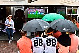 27-06-2021 Breda - Regen houd de oranje fans die nog steeds aan het kampioenschap van 1988 denken er niet van om buiten op het terras de EK wedstrijd te kijken. - Fotokrant