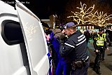 17-11-2022 Breda - Politie , Handhaving, Kmar  en beveiligers oefende in het horecagebied. Hier gaat de aangehouden oefenverdachte in de arrestantenbus.  - Fotokrant