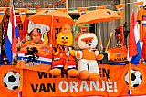 11-06-2021 Breda - Het EK voetbal gaat van start en oranjefans moeten dat thuis kijken ivm de coronaregels. Bredanaar Sjef is dagen bezig geweest om zijn woning in oranje sferen te brengen. - Fotokrant