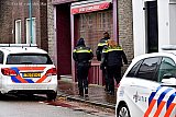 28-02-2020 Terheijden - In het kerkdorp is de juwelier overvallen. De politie is opzoek naar 2 daders. Donker gekleed 1 met wit masker en 1 met zwarte bivakmuts .ivm mogelijk vuurwapen niet zelf benaderen. - Fotokrant