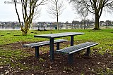 23-01-2022 Breda - In het kader van de herinrichting van de Asterdplas zijn afgelopen week nieuwe picknick tafels geplaatst die hufterproof zijn. - Fotokrant