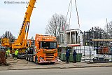 10-02-2026 Breda - In de Haagse Beemden is men bezig met het bouwen van een prefab wooncomplex voor senioren waarvan de onderdelen helemaal uit Estland komen. - Fotokrant