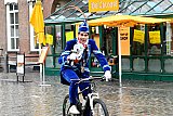 02-02-2021  Breda - Carnaval is in aantocht. Prins carnaval Snoek d'n Irste van Toteringen reed in vol ornaat op z'n fiets over de Grote Markt van Breda.  - Fotokrant