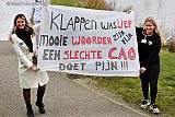 16-03-2023 Breda - Deze dames liepen in de protestmars met een spandoek dat boekdelen spreekt. - Fotokrant
