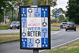 12-06-2020 Breda - In het straatbeeld zijn weer meer auto’s te zien en langs de weg staan posters met de hoopvolle tekst .Het Wordt Weer Beter.  - Fotokrant