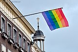 08-01-2019 Breda - Als reactie op de omstreden Nashville verklaring wappert aan het stadhuis de regenboogvlag. - Fotokrant
