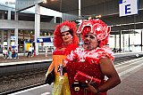22-07-2024 Breda -Het is Roze Maandag en op het centraal station staan bijzondere Drag Queens op de Roze Maandag Express te wachten.  - Fotokrant