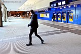 13-03-2020 Breda - Ook in de stationshal waren niet veel reizigers te zien. De meeste mensen zitten thuis. - Fotokrant