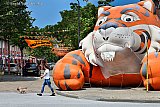 09-06-2021 Breda - Geen oranje leeuw maar een oranje tijger die in zijn vroegere jaren bovenop een ESSO pomp stond is de blikvanger in de stad. - Fotokrant