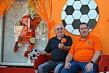 24-05-2026 Breda - Harry Vermeegen en Stef Ekkel waren onder de indruk en verrast door al het oranje. - Fotokrant