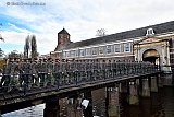 22-11-2024 Breda - Na hun rondje door de binnenstad verdwenen de kadetten weer achter de muren van  Het kasteel van Breda. - Fotokrant