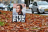 23-10-2025 Breda - Het is herfst druk op de weg en de Tweede Kamerverkiezingen naderen.  Overal zijn verkiezingsposters van de verschillende partijen te zien. - Fotokrant