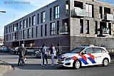 20-02-2021  Breda- In een appartementencomplex in de wijk Geeren is een zwaargewonde vrouw aangetroffen. De vrouw is nadat men haar aantrof overleden. Het zou gaan om een moeder van 3 kinderen.
 - Fotokrant