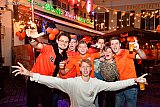 29-11-2022 Breda - Feestvreugde op straat bij de oranjefans nadat Oranje Qatar uit het WK heeft geschopt. - Fotokrant